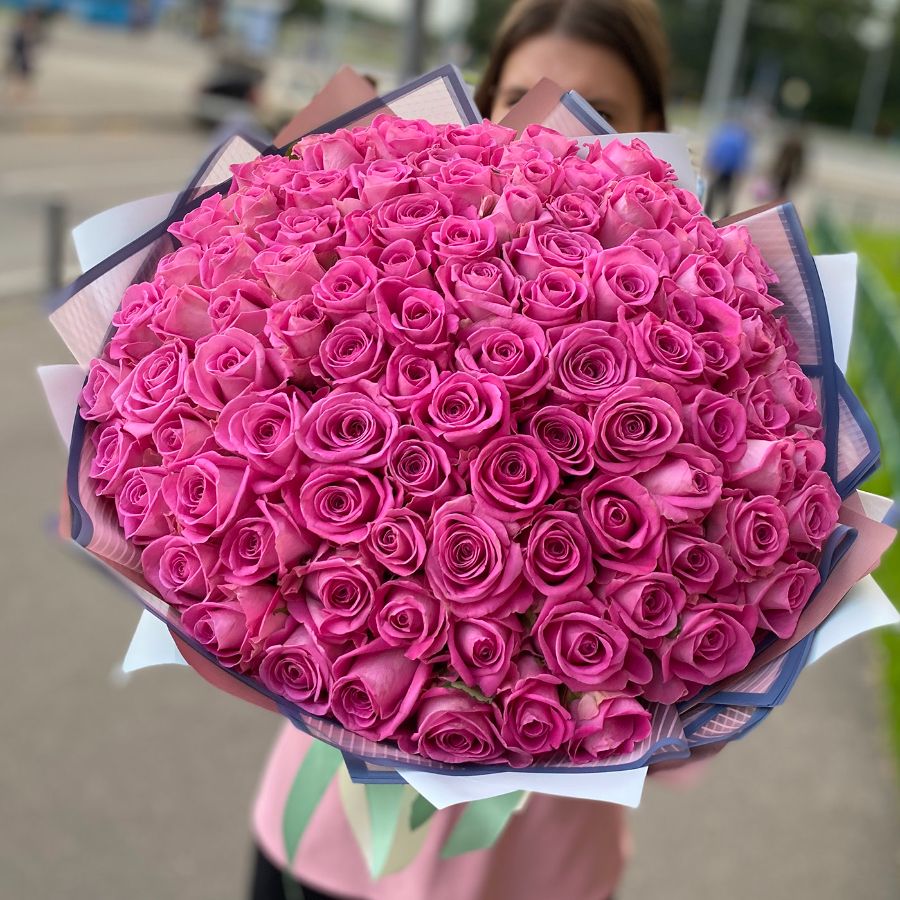 купить 101 розу в Москве