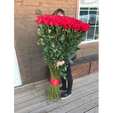 Большой букет 101 красная роза 150 см с лентами