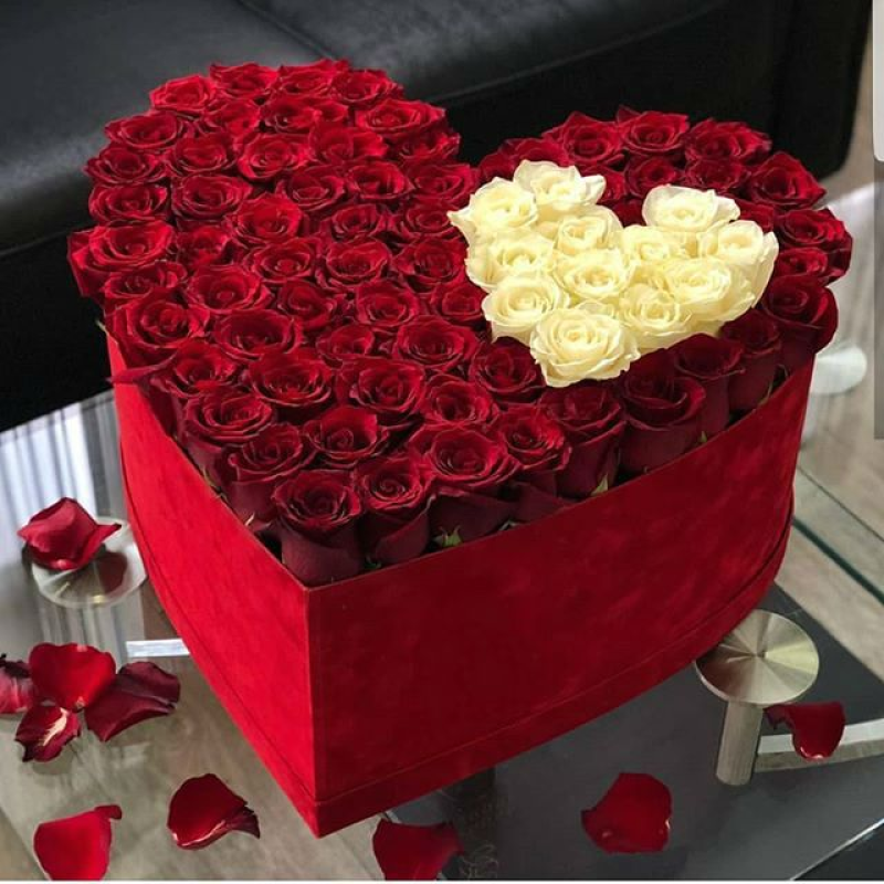 Коробка сердце 101 роза с оформлением