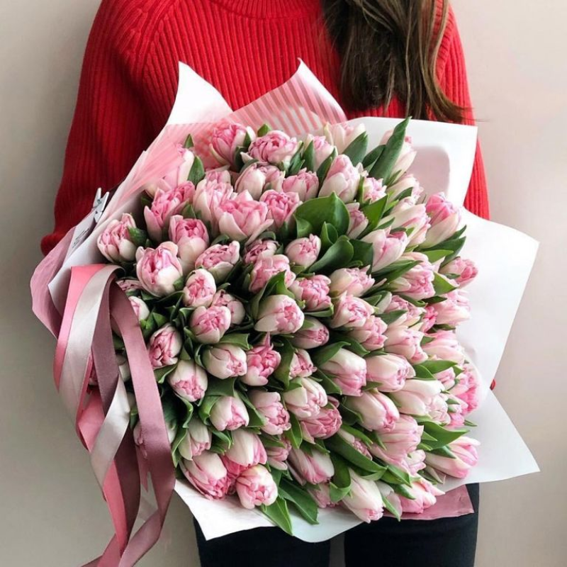 Букет 101 розовый пионовидный тюльпан с упаковкой