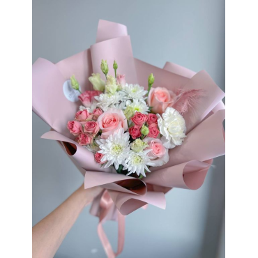 Сборный букет розы с хризантемами